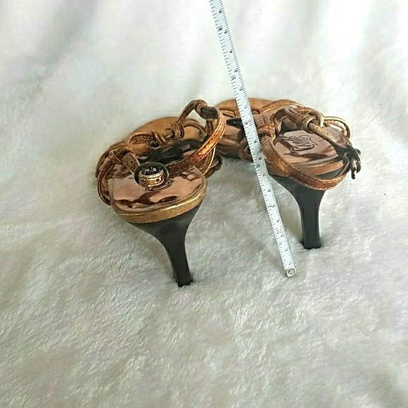 Carlos Santana gold heels.Like new. - Picture 6 of 8